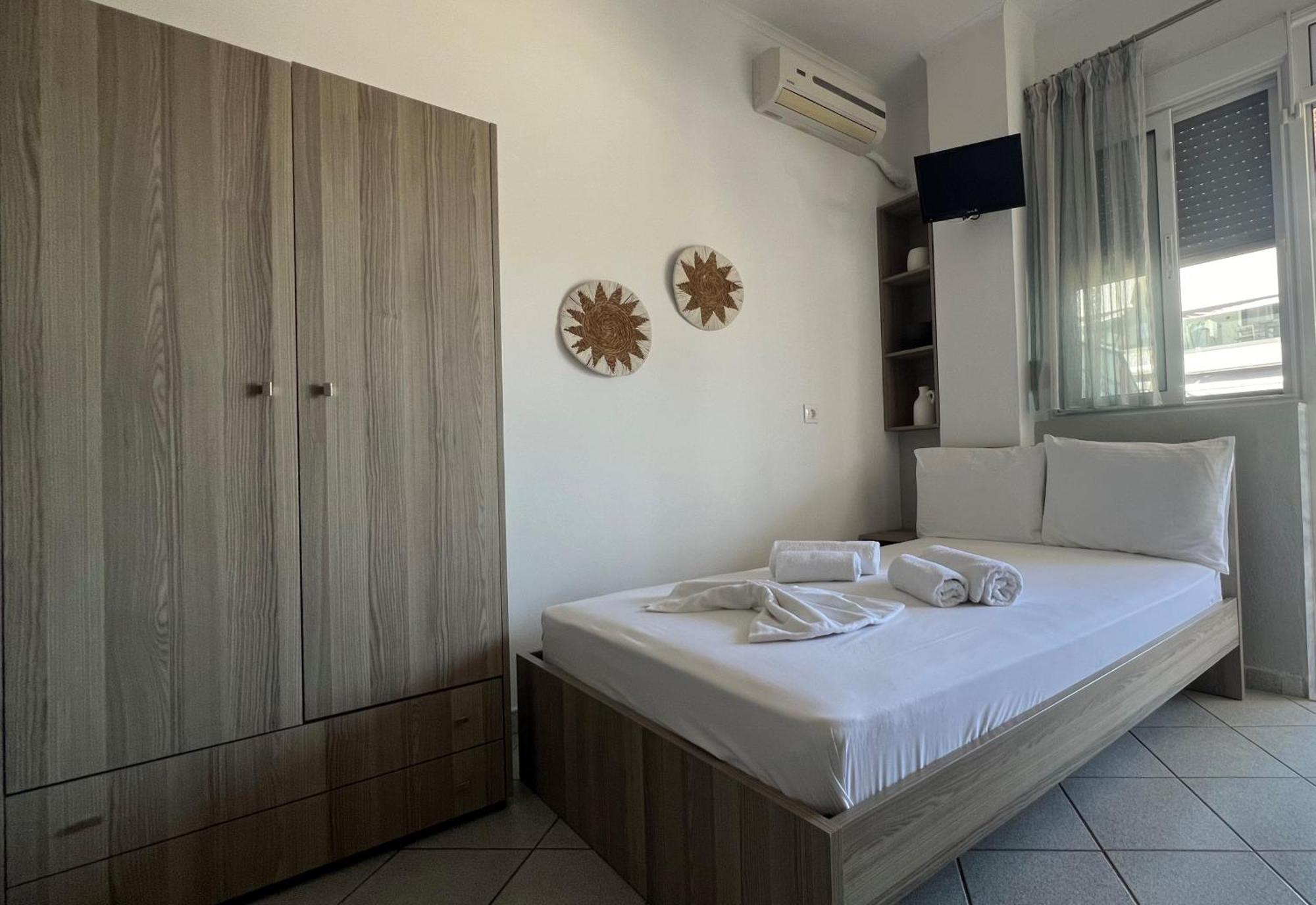 Villa Kostas Accommodations - Nea Vrasna Exterior photo